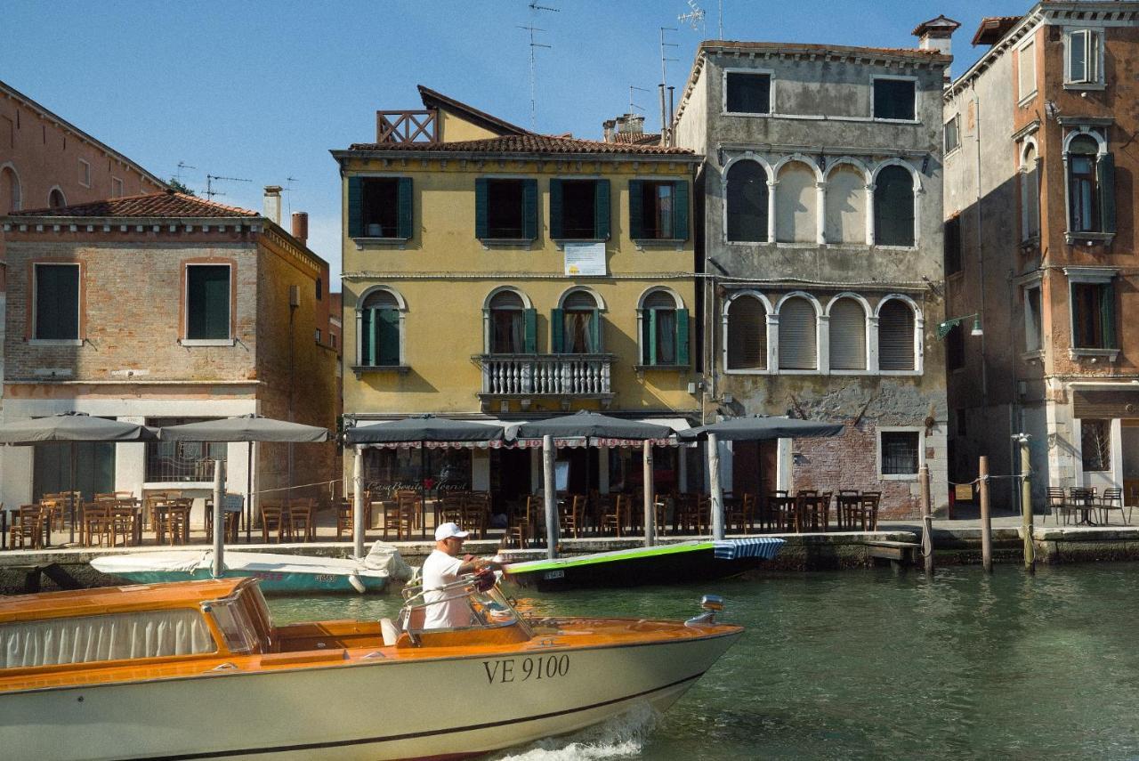 Casa Virginia Direct At The Canal Cannaregio With Own Roof Terrace Venice Exterior photo