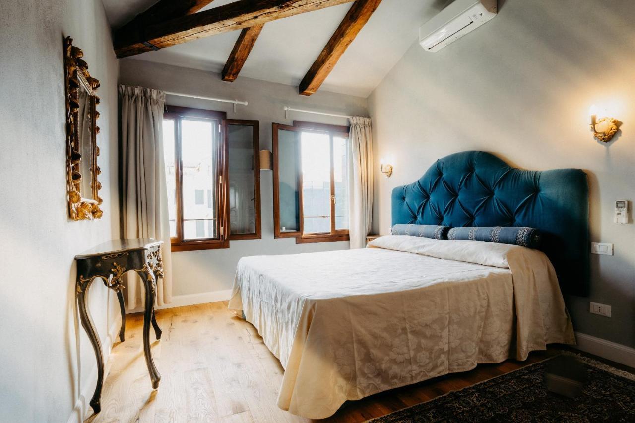 Casa Virginia Direct At The Canal Cannaregio With Own Roof Terrace Venice Exterior photo