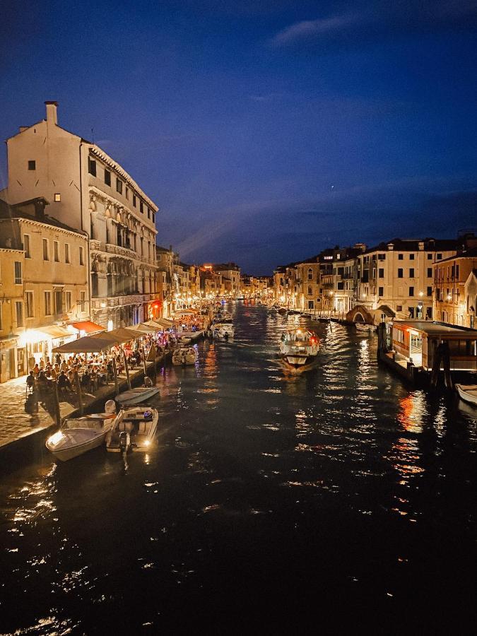 Casa Virginia Direct At The Canal Cannaregio With Own Roof Terrace Venice Exterior photo