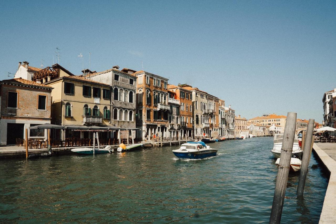 Casa Virginia Direct At The Canal Cannaregio With Own Roof Terrace Venice Exterior photo