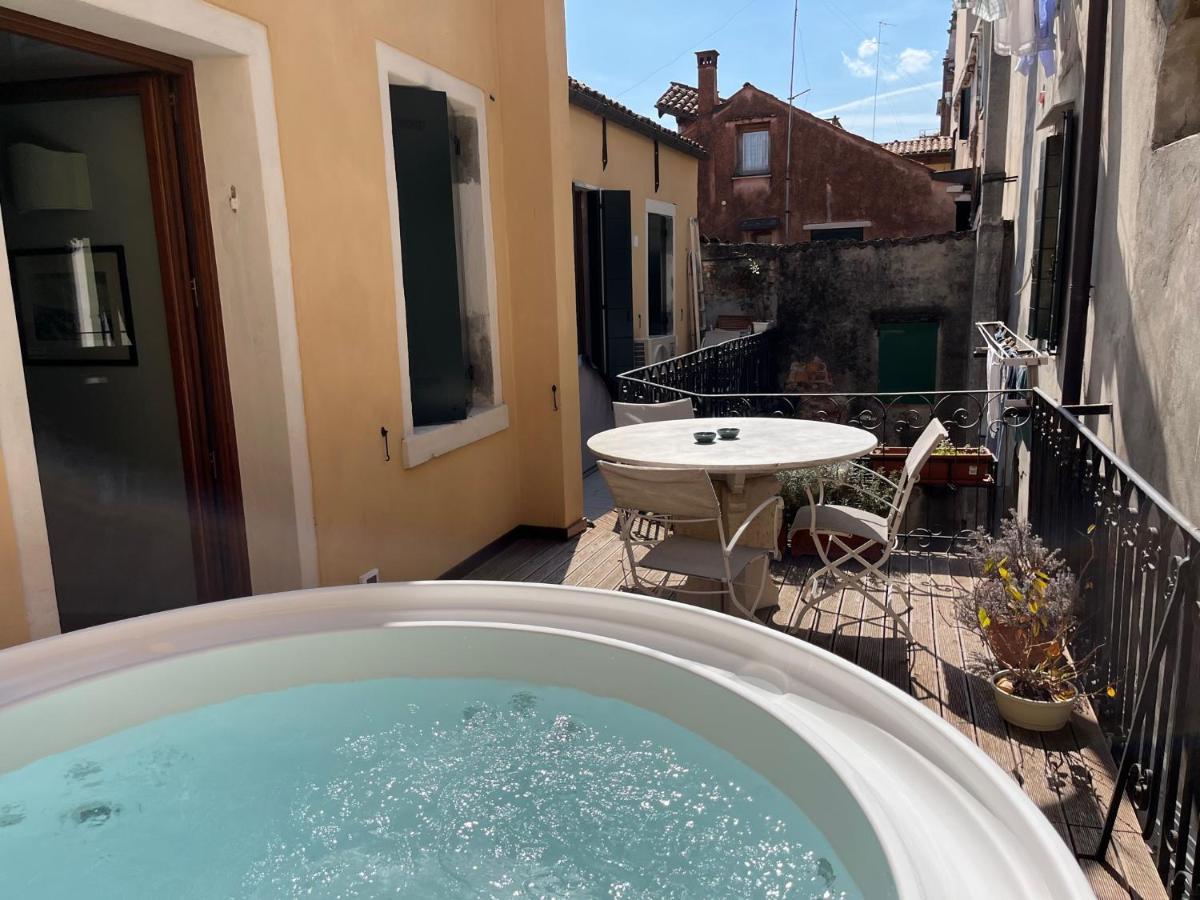 Casa Virginia Direct At The Canal Cannaregio With Own Roof Terrace Venice Exterior photo