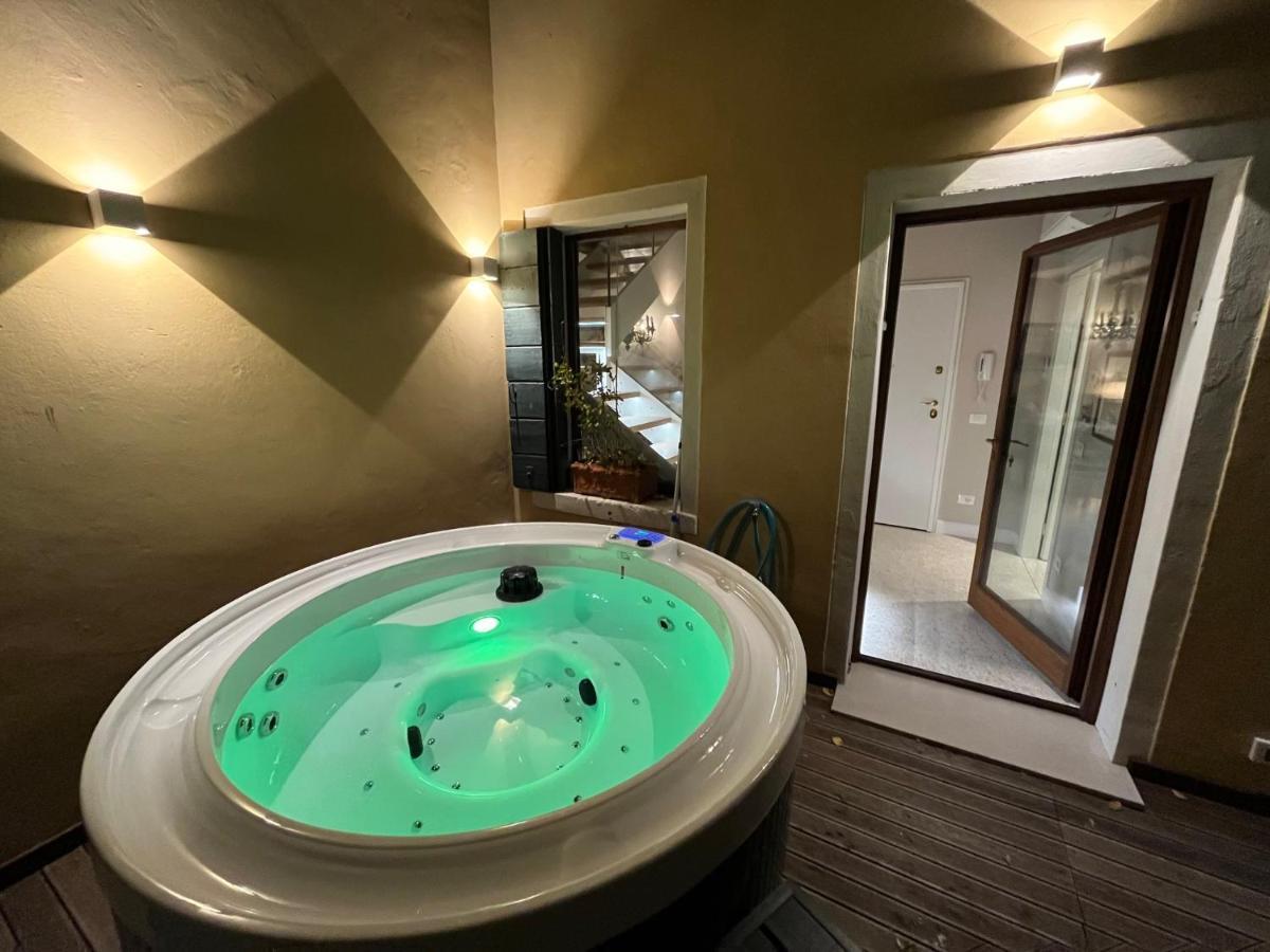 Casa Virginia Direct At The Canal Cannaregio With Own Roof Terrace Venice Exterior photo