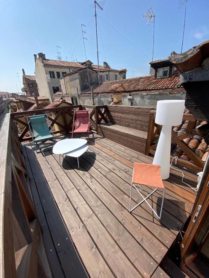 Casa Virginia Direct At The Canal Cannaregio With Own Roof Terrace Venice Exterior photo