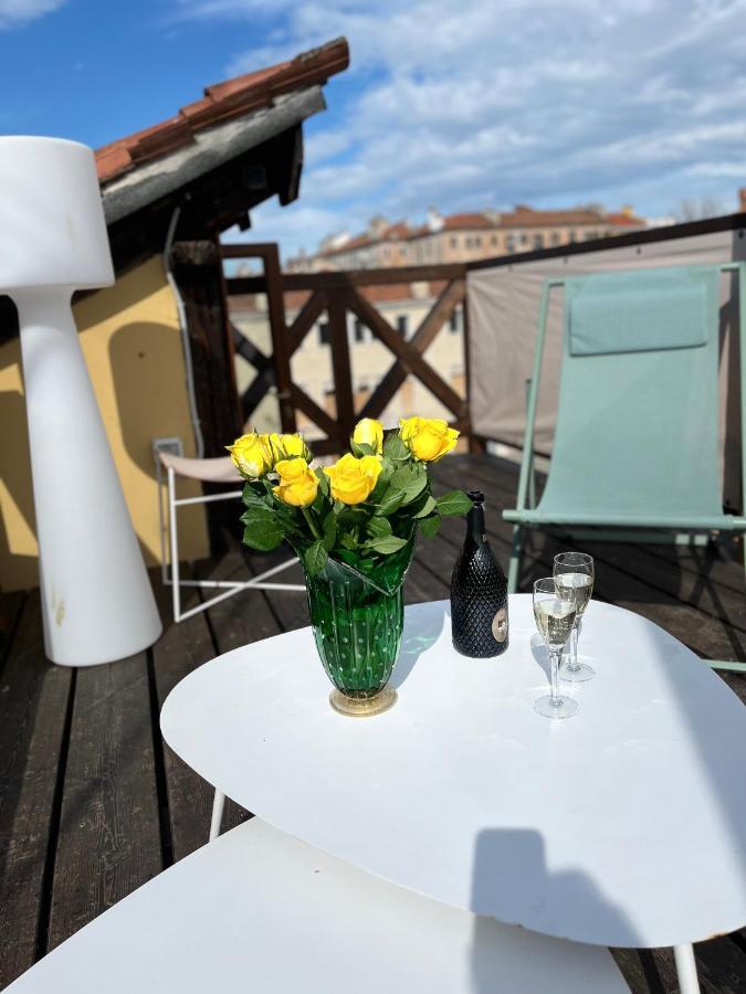Casa Virginia Direct At The Canal Cannaregio With Own Roof Terrace Venice Exterior photo