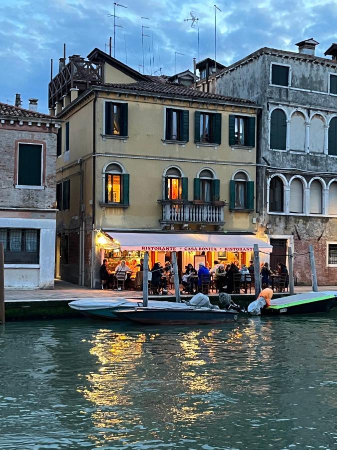 Casa Virginia Direct At The Canal Cannaregio With Own Roof Terrace Venice Exterior photo