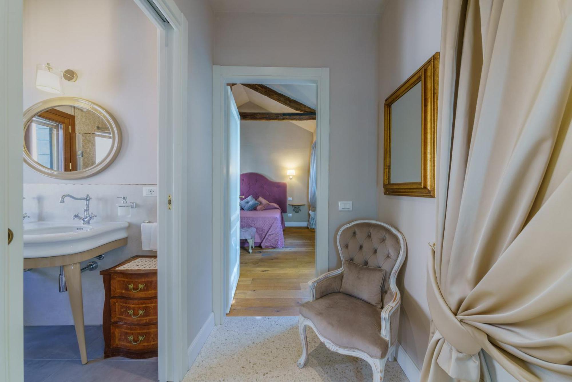 Casa Virginia Direct At The Canal Cannaregio With Own Roof Terrace Venice Exterior photo