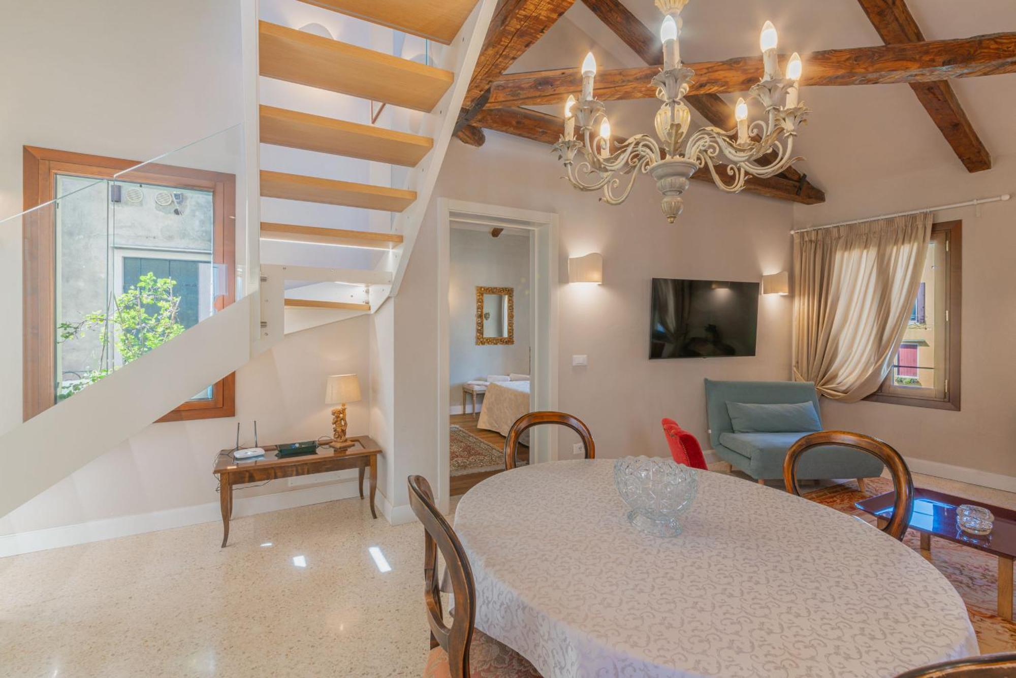 Casa Virginia Direct At The Canal Cannaregio With Own Roof Terrace Venice Exterior photo